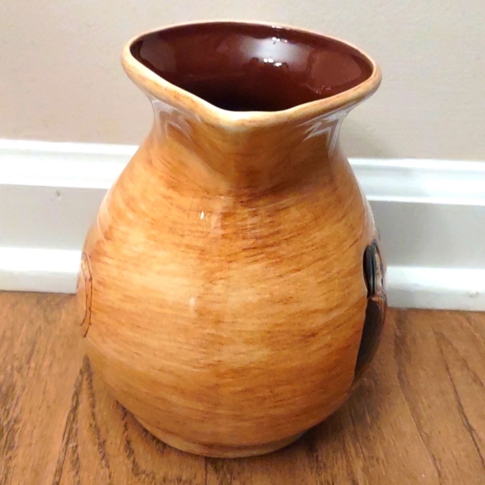 Vintage Pennsbury Pottery Amish Pitcher - Picture 6 of 8
